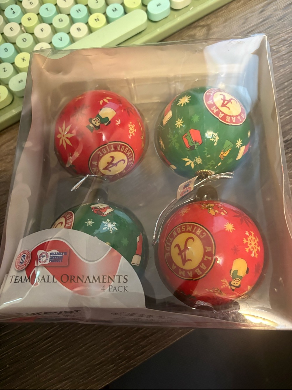 Alabama Crimson Tide Red & Green Holiday Ball Ornament 4-Pack